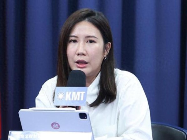 信钰证券  蓝营议员怒轰民进党手段低劣 摆拍反串无底线